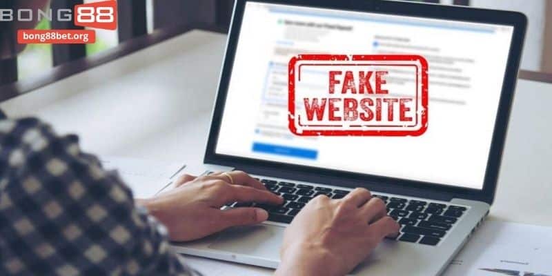 Chú ý tránh sử dụng link giả mạo